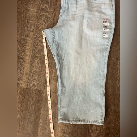 Levi's Plus Size Levi's 311 Shaping Capris-Size 26W - Picture 8 of 9